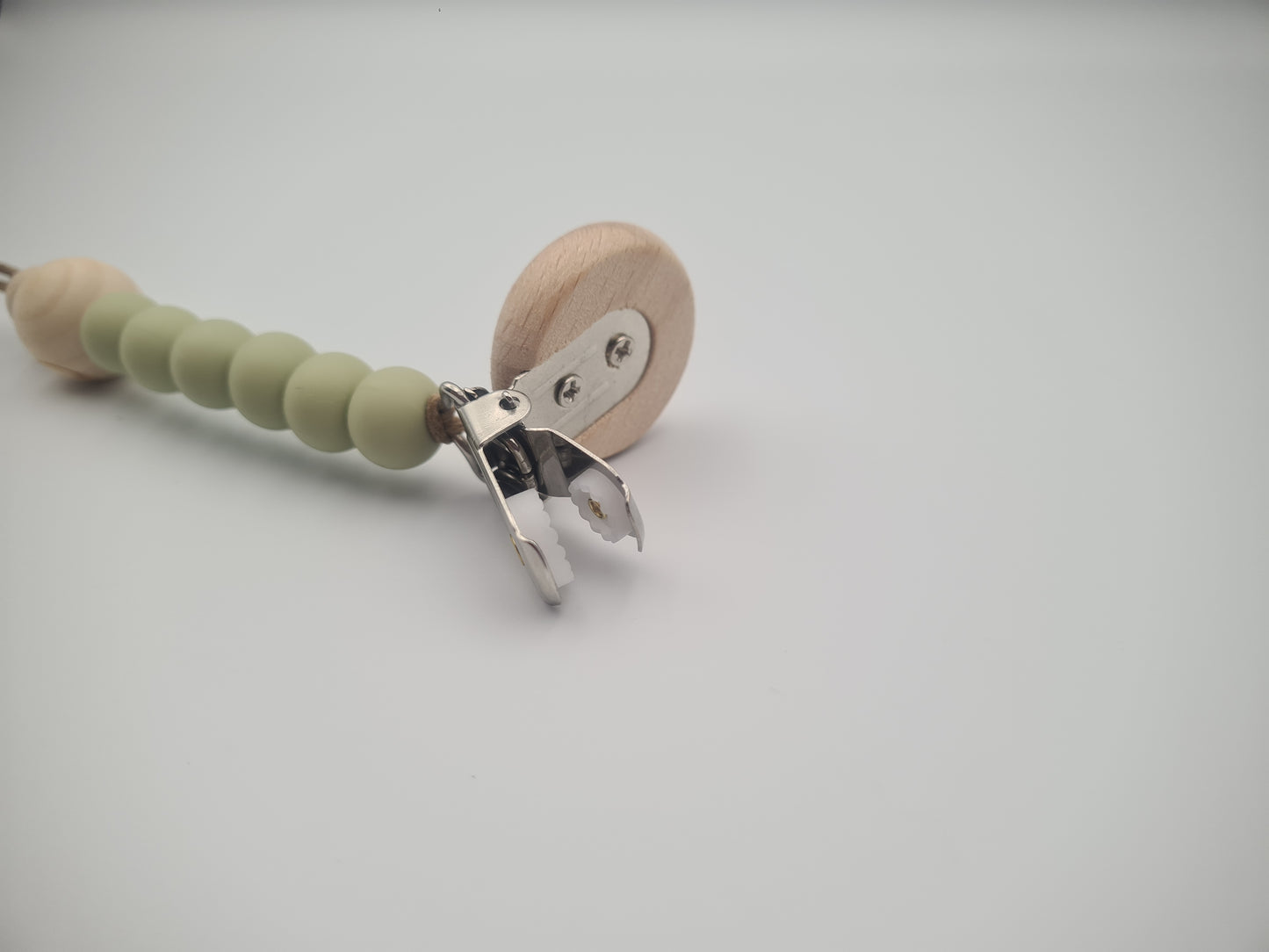 Silicone & Wooden Dummy Clip – BPA-Free Pacifier Holder Willow Sage