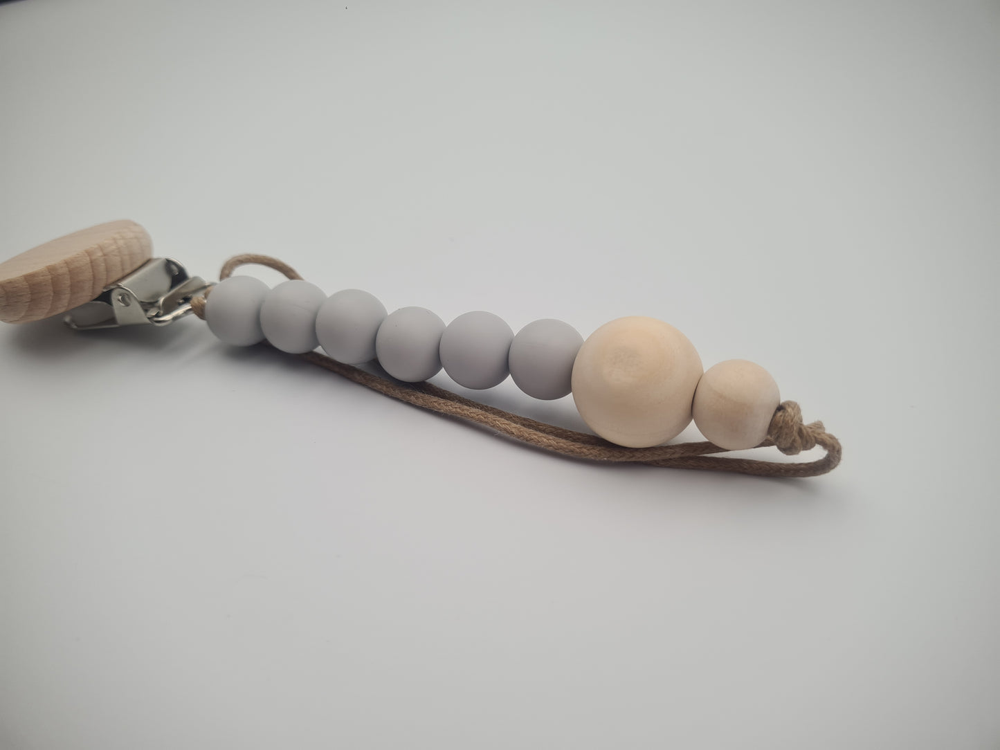 Silicone & Wooden Dummy Clip – BPA-Free Pacifier Holder Cloud Grey